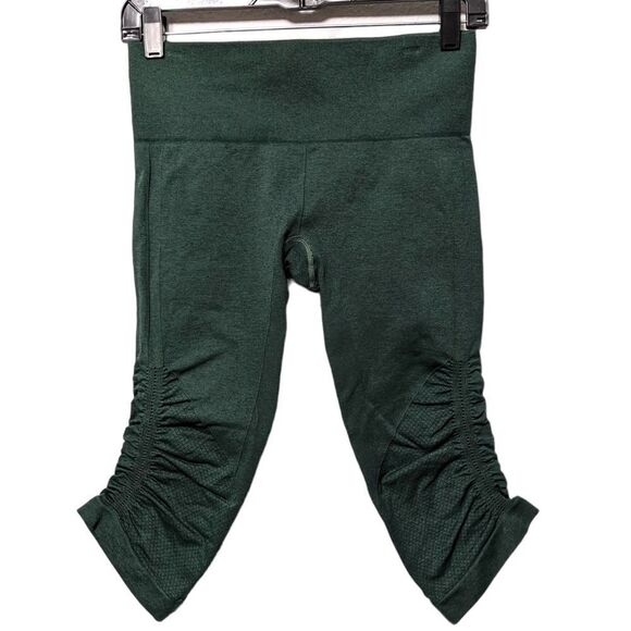 LULULEMON In the Flow Green Capri Leggings 6 - Picture 6 of 6